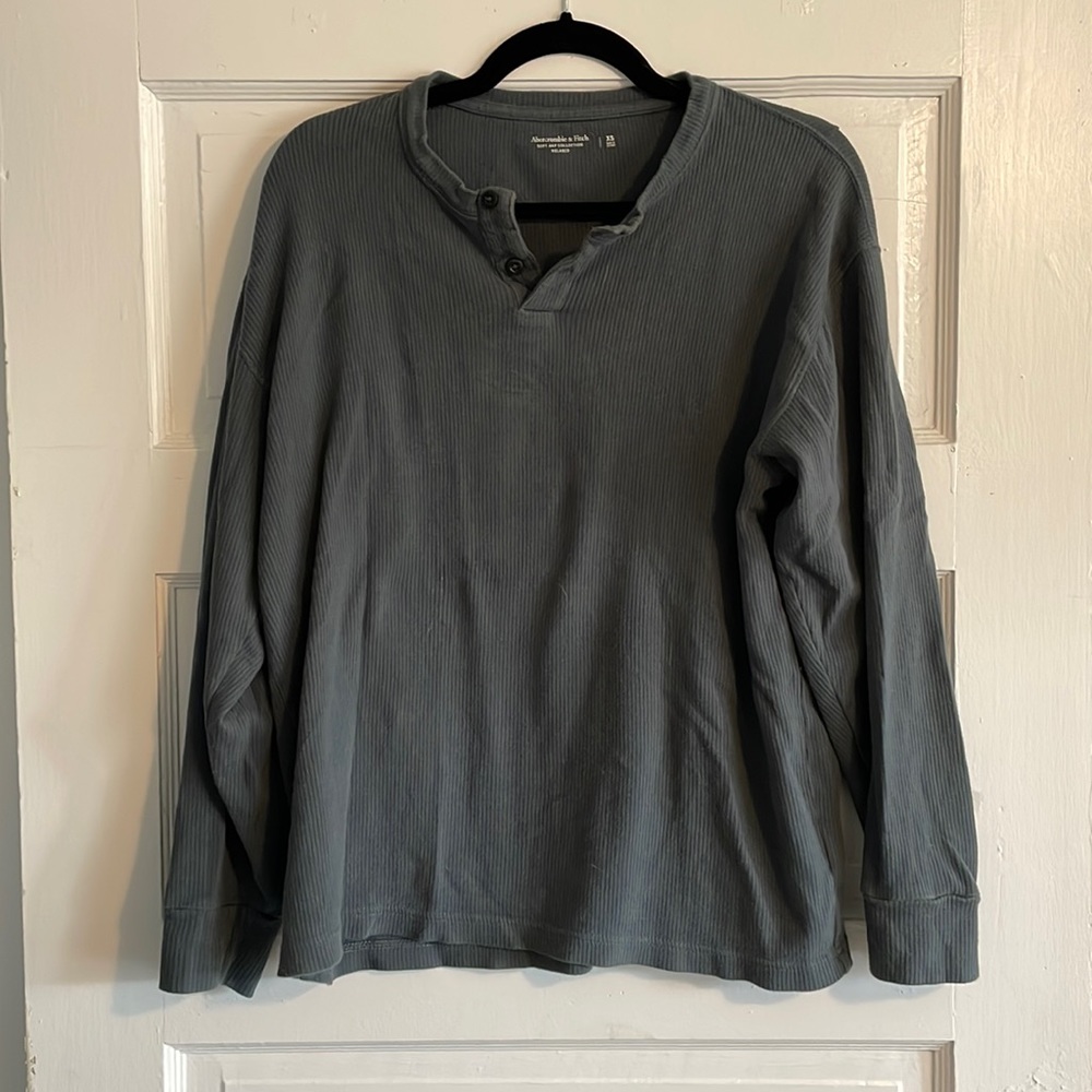 Abercrombie & Fitch Men’s XS Soft A&F Henley Relaxed Fit